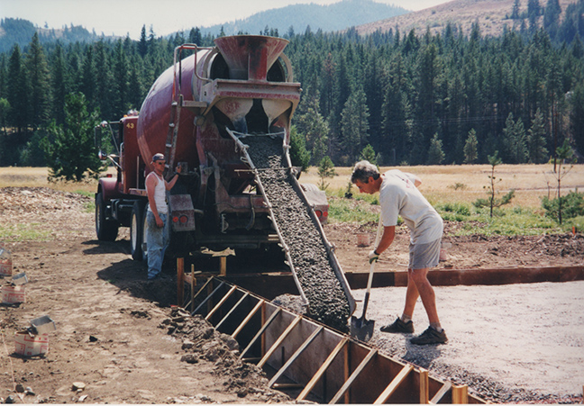 2003: New Curtlo shop facility officially opens.